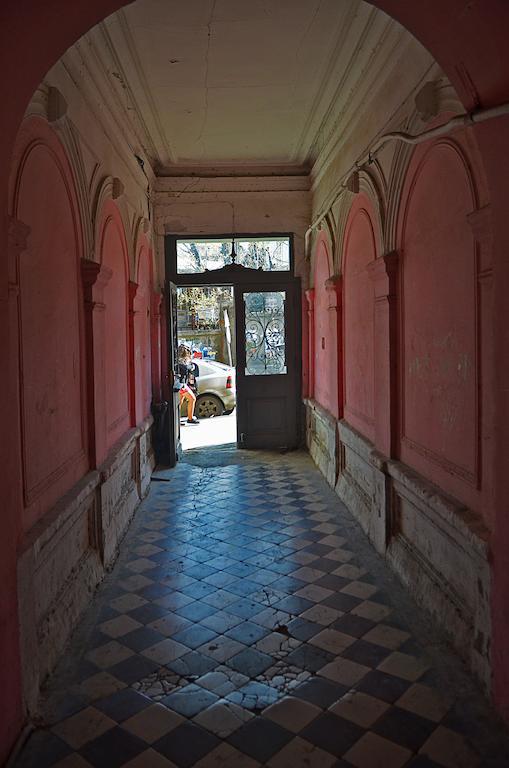 Griboedov Hostel & Suites Tiflis Dış mekan fotoğraf
