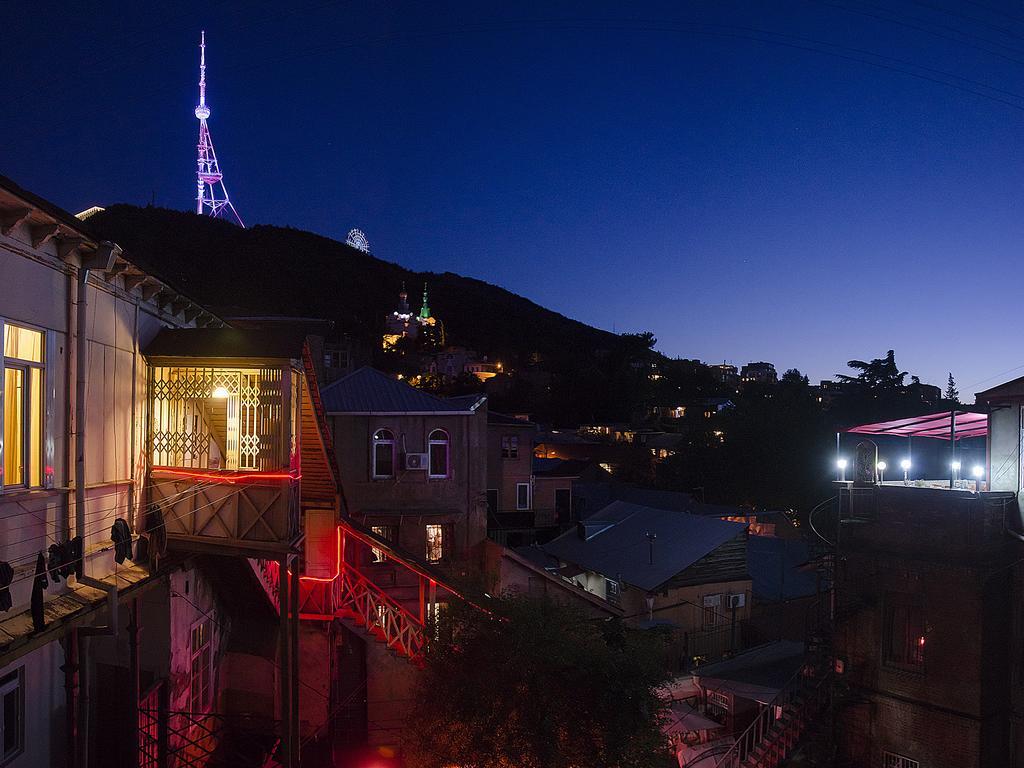 Griboedov Hostel & Suites Tiflis Dış mekan fotoğraf