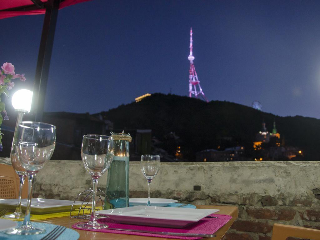 Griboedov Hostel & Suites Tiflis Dış mekan fotoğraf