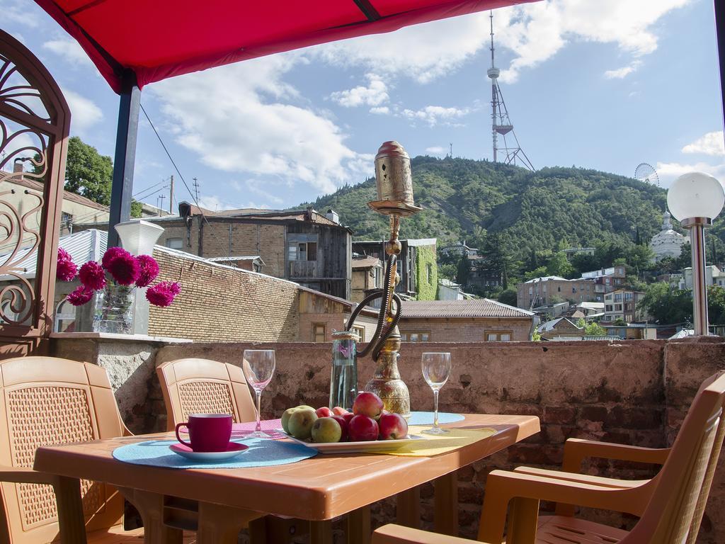 Griboedov Hostel & Suites Tiflis Dış mekan fotoğraf