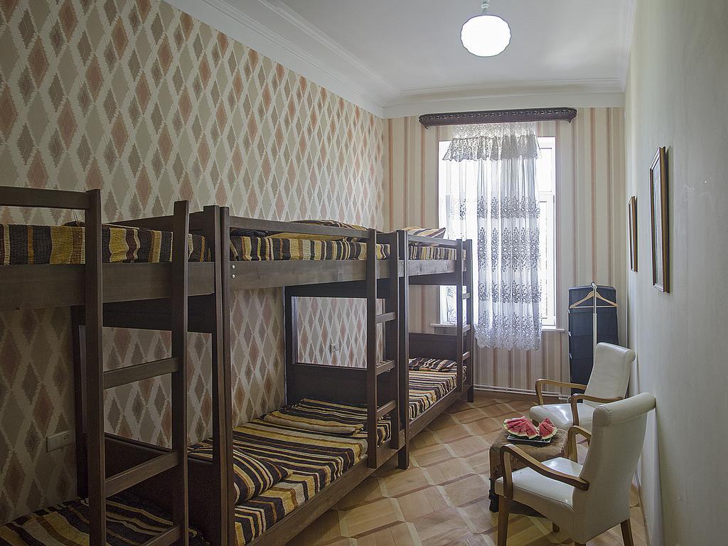 Griboedov Hostel & Suites Tiflis Dış mekan fotoğraf