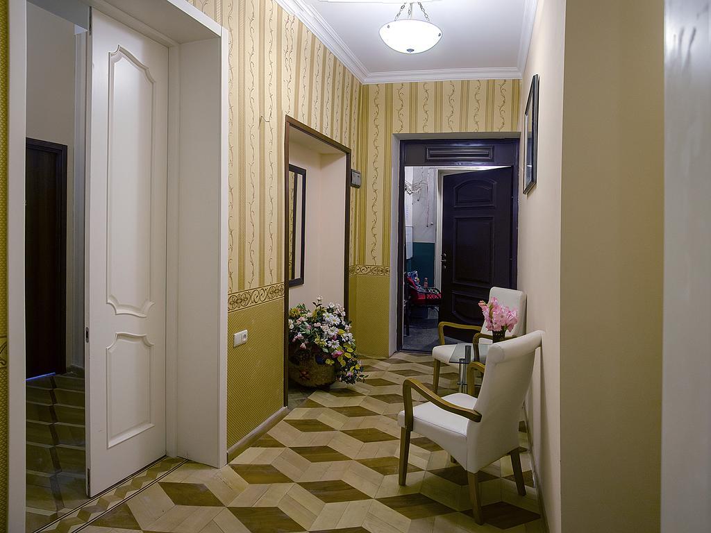 Griboedov Hostel & Suites Tiflis Dış mekan fotoğraf
