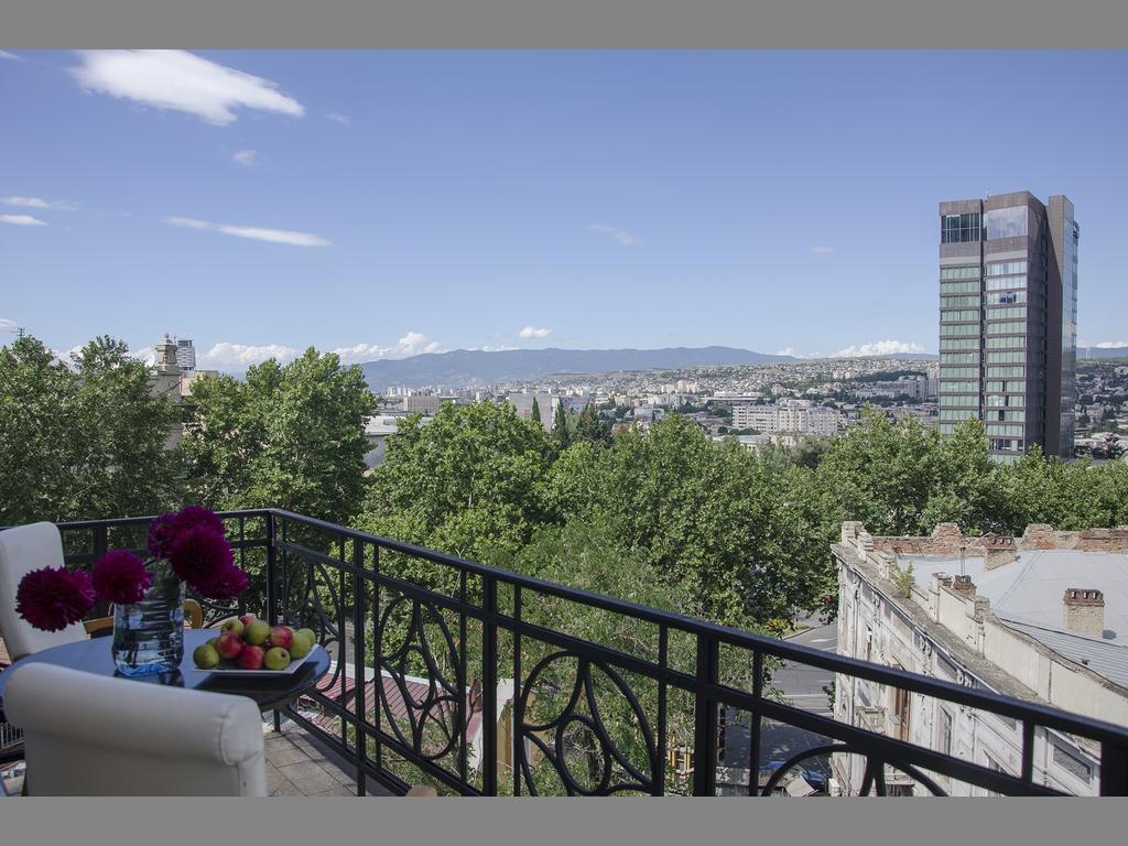 Griboedov Hostel & Suites Tiflis Dış mekan fotoğraf