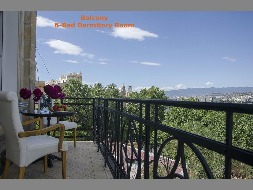 Griboedov Hostel & Suites Tiflis Dış mekan fotoğraf