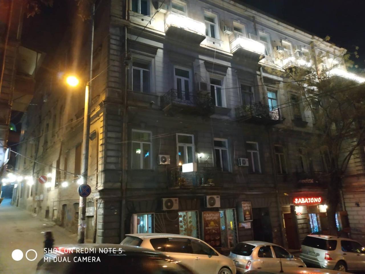 Griboedov Hostel & Suites Tiflis Dış mekan fotoğraf